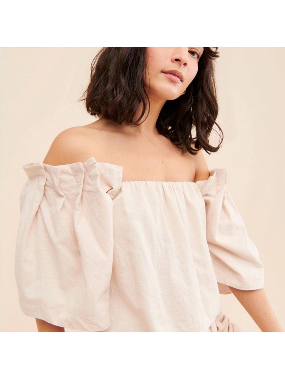 Sovere Origami Off Shoulder Top Medium Draped Minimalist